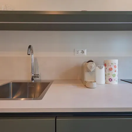 Close To The M3 Metro Apartament Mediolan