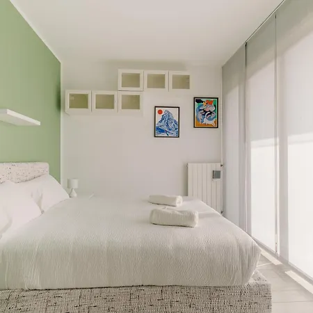 Precotto - G Pirelli - Bilocale Con Ampio Balcone Apartmán