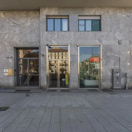 Skyline View Biancamano 1 Bdr With Balcony By Rentopolis Appartement *