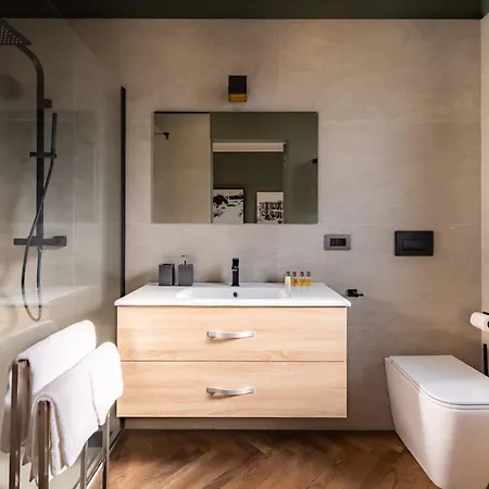 Station - Exclusive 2 Bedrooms Milán