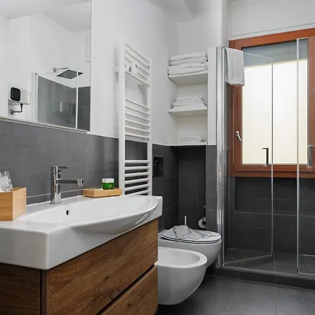 Apartmán New - Roncaglia - M4 Bolivr - Sforza Castel *