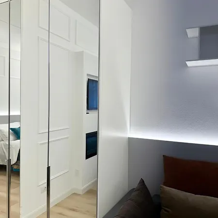 Casa Estia - Mico, Fiera Milano, Citylife, San Siro, Metro 2 Min - Refined Historic