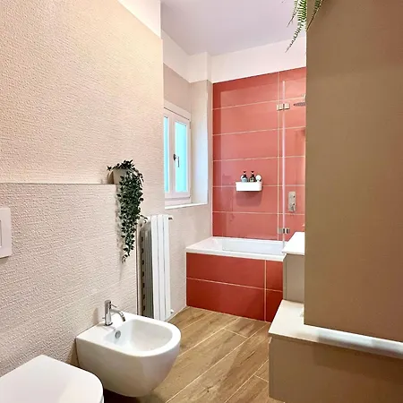 Moscova Luxe - Elegant With 2 Bathrooms *