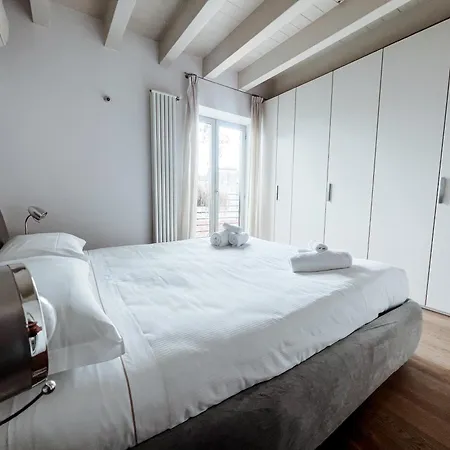 Garden Penthouse - Large & Trendy Flat,