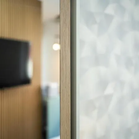 Comfort & Design Minutes Away From The Centre Apartment