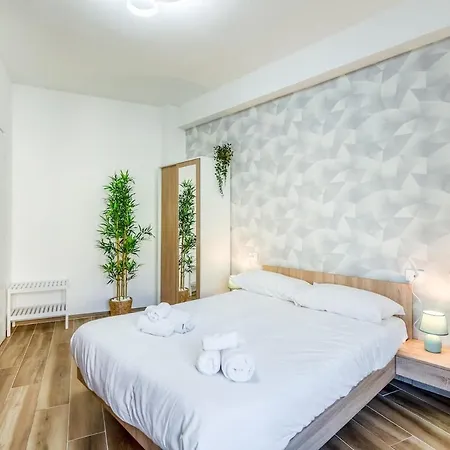 Comfort & Design Minutes Away From The Centre Milan