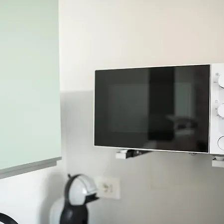 Bright Elegant Flat With Balcony, Portello شقة