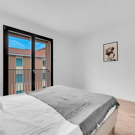 公寓 Cefalonia Garden With Terrace & Garage By Ndp Rent