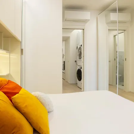 Lejlighed Campus Bligny - Bocconi District Milano