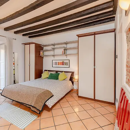 Apartment Comfort In Navigli Area Milan