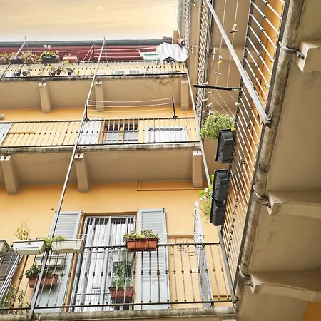 Chich And Modern Mini-loft Navigli Mediolan