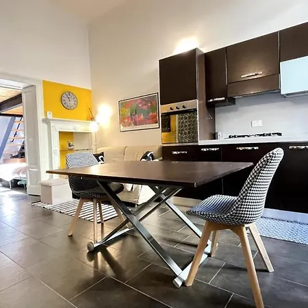 Cozy Loft On Two Levels 15 Mins From Duomo Mediolan