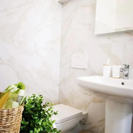 A Due Passi Dalla Metro *