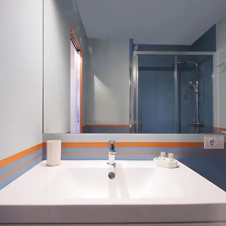 Quiet One Bedroom Near Tortona District Milan