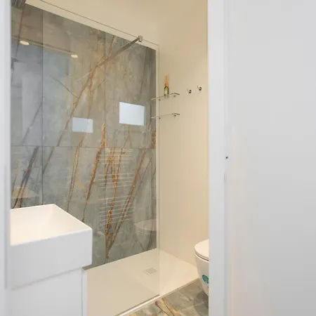 Exclusive Location, Cozy And Modern Апартаменты Милан