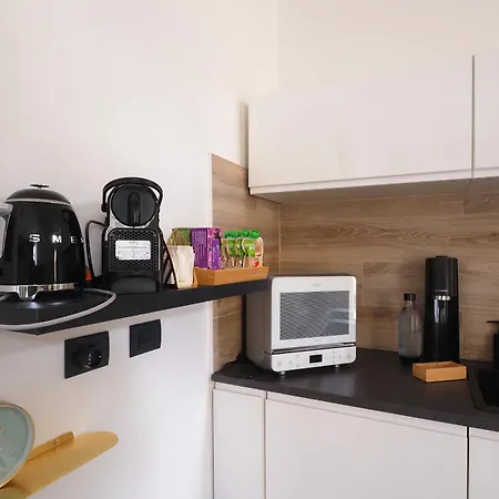 54 - Boutique Near Metro *