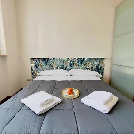 Station - With Terrace Apartment Milan