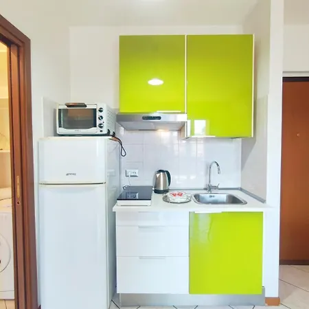 Station - With Terrace Apartment *