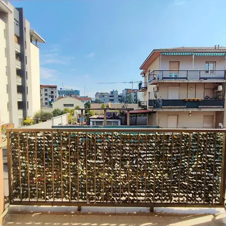 Station - With Terrace Apartment