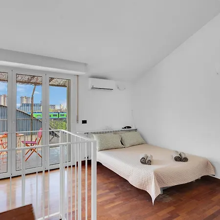 Ug10 -isola-bicocca - - - Apartmán