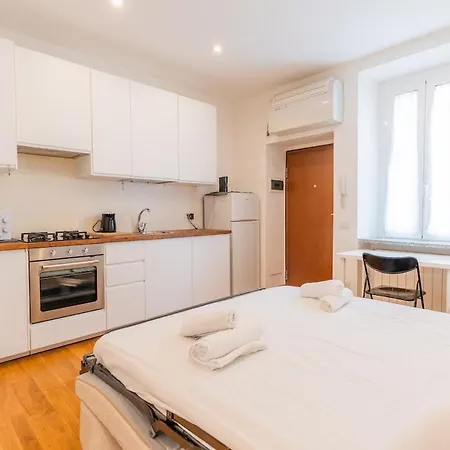 Rosolino House Porta Venezia Cozy E Wi-fi アパート ミラノ