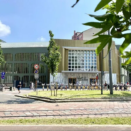 Wonderful Downtown Apartment-hd Netflix, King-size Bed, Two Minutes' Walk From Metro * Milano