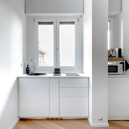 Design 39 - Metropolitana M4 - Aeroporto Linate Apartment