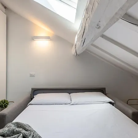 Stayeasy Corso 9 - Attic