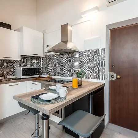 Stayeasy Corso 9 - Attic *