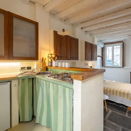 Navigli Authentic Charm In A Historic 公寓