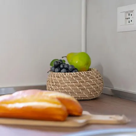 I Host - Certosa 1 * Milano