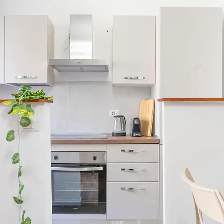 I Host - Certosa 1 * Milano