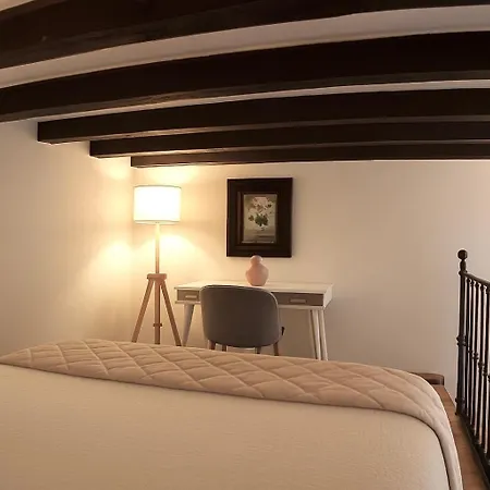 Chich And Modern Mini-loft Navigli * Mediolan