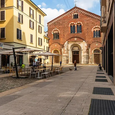 Youhosty - Anfiteatro 12 *