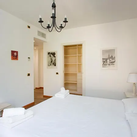 Lägenhet Duomo Luxury Living 16 - Milano