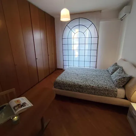 Costanza In Giallo *