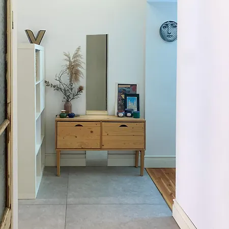 Ceramics And Charm Station - Meryggiare Apartment *