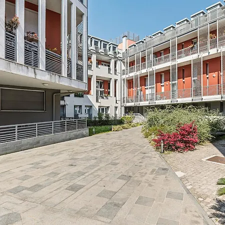 Daire Cozy 1 Bedroom In Viale Monza *