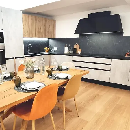 Citylife 6 Guests - Xl Living And 2 Baths