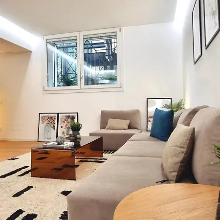 Citylife 6 Guests - Xl Living And 2 Baths *