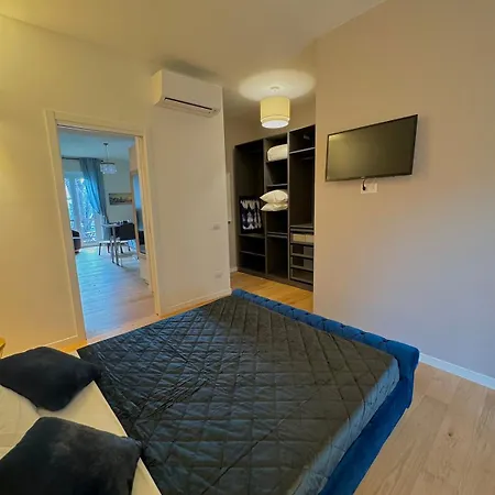 - - Life - Μιλάνο