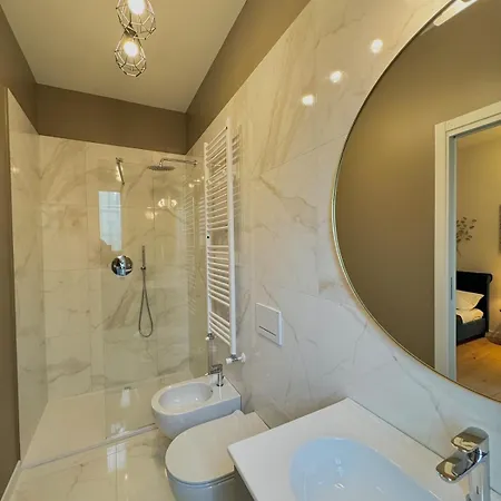 - - Life - Μιλάνο