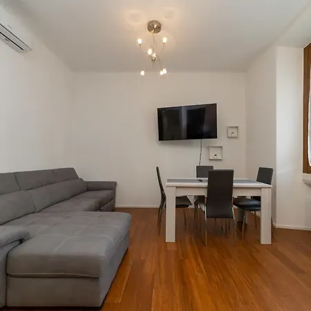 Moderno Bilocale Vicino Aeroporto Linate Self Check-in 24h & Wifi Veloce מילאנו