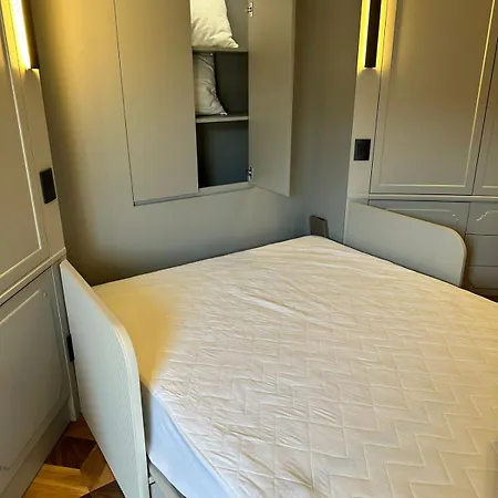 Penthouse In Piazza Duse, Palestro Apartment Milan