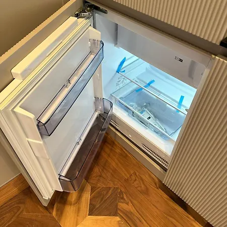 Penthouse In Piazza Duse, Palestro Apartment Milan