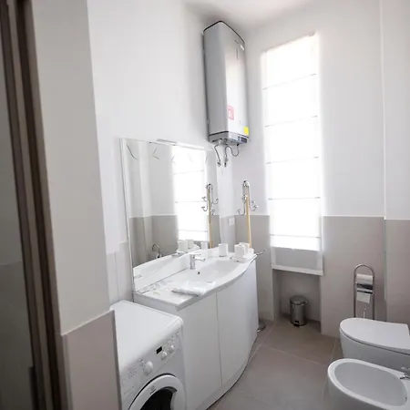 Moderno Trilocale In Zona Navigli 公寓