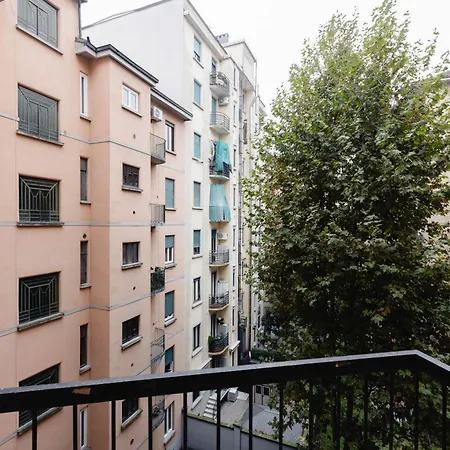 Bacio Di Velluto Vicino Metro *