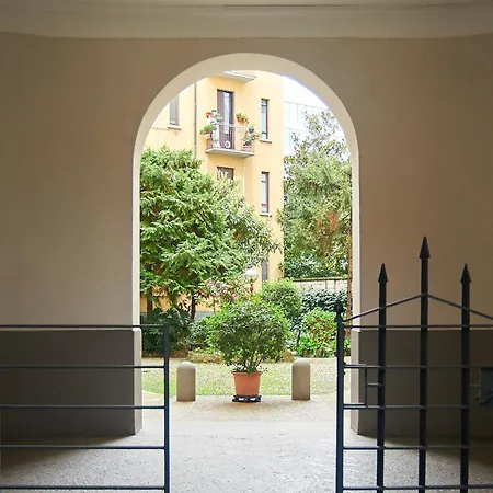 Design&comfort A Metro A 2 Min Milano