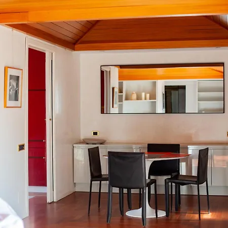 Lejlighed Penthouse With Panoramic Terrace - Design And Luxury Milano