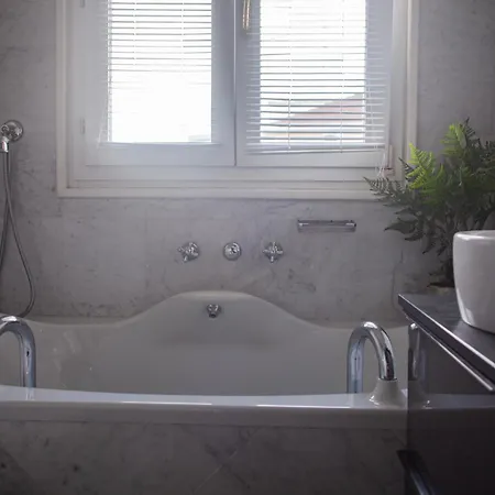 Iconic Luxury Penthouse In The Heart Of Lejlighed Milano